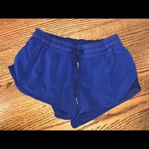 Lulu Lemon Hotty Hot Short 2.5”
